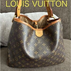 $1700 Auth Louis Vuitton Brown monogram delightful MM shoulder bag
